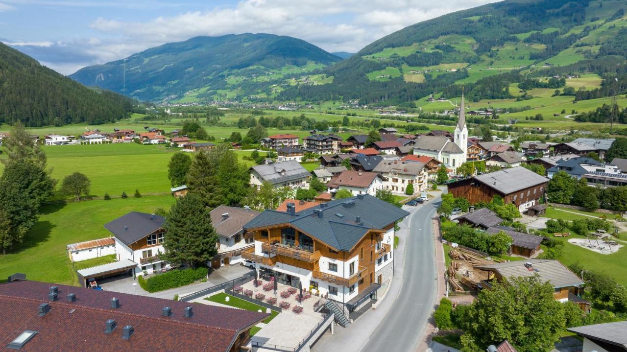 Herz3 Hotel Bar Restaurant Trattoria Hollersbach im Pinzgau Buitenkant foto